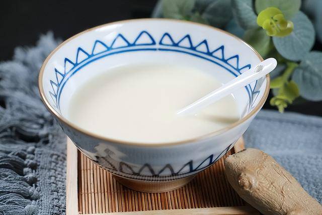 营养减肥三餐表：均衡膳食不节食，早餐唤醒代谢，晚餐轻盈无负担