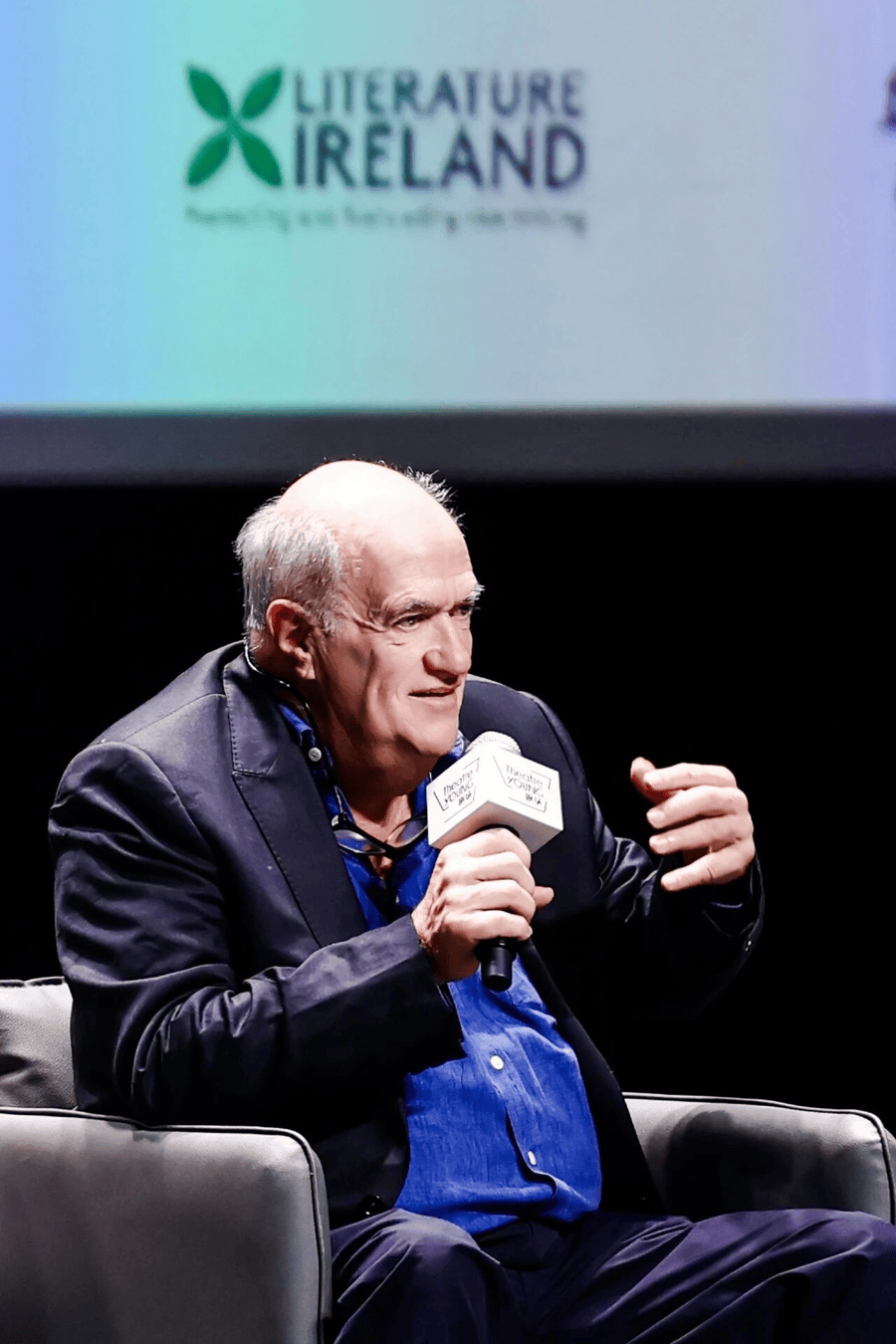 爱艺术 爱上海 | 托宾：小说家与一座城的情谊