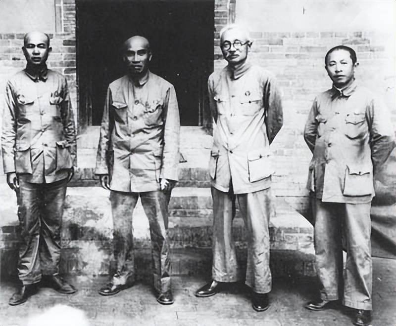 原创            八路军很古怪的旅：两大元帅都怕镇不住，伟人派去一人完美解决！