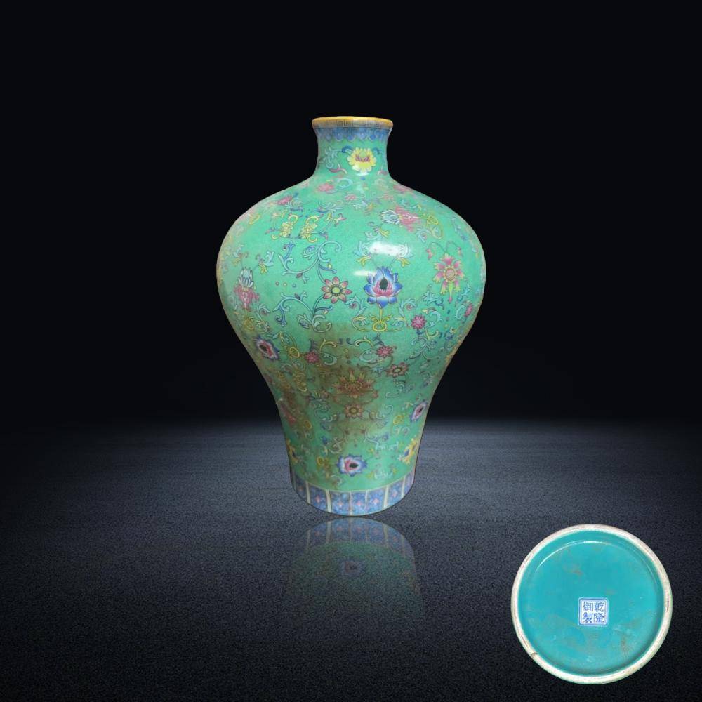 【向先生私人珍藏】精品瓷器推荐——粉彩绿地百花梅瓶