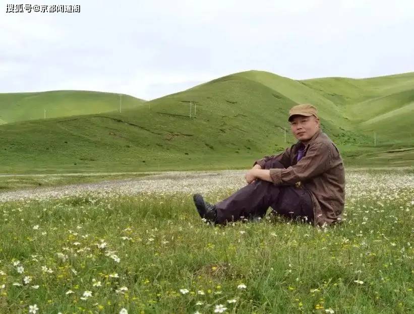 在画布上播种烟火，于色彩中治愈人生——访著名油画家张富坤