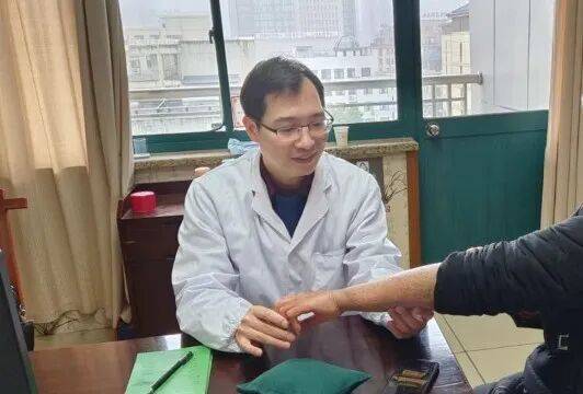 指标飙至440！12岁男孩被确诊！这2个"元凶"，许多人天天吃