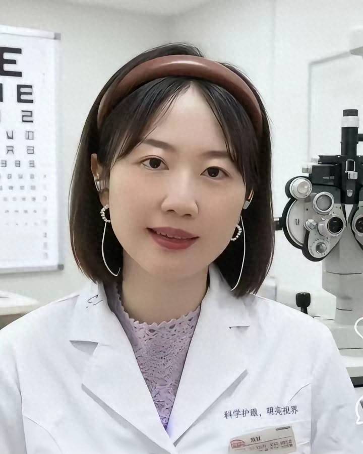 一张照片引爆全网，谁还记得她救过上千人？