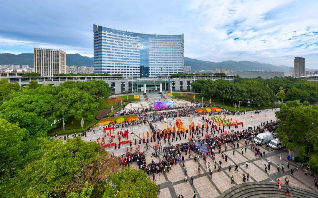 中国摄影网影像艺术展亮相2025丽水摄影节