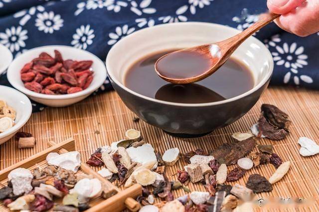 肾着汤：中医祛湿“王牌方”！专调腰冷沉重、白带多