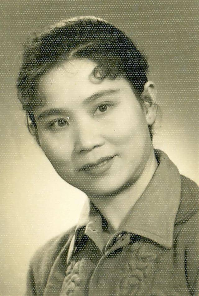 著名评剧表演艺术家花砚茹逝世，曾与新凤霞合作《花为媒》