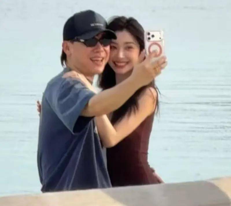 原创            胡彦斌易梦玲恋情细节曝光，互为对方理想型，男方喜好一直没变过