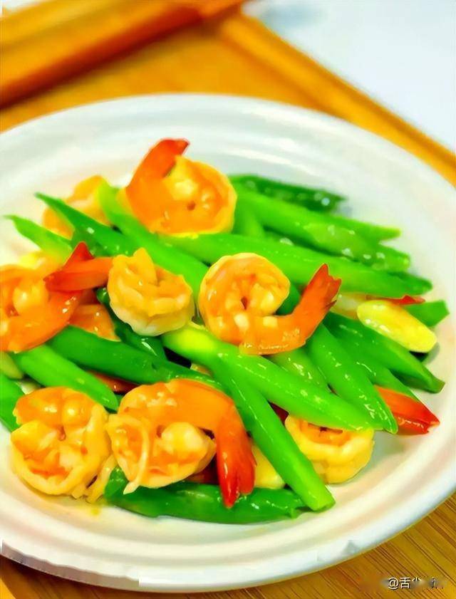 中老年人肠胃不好易便秘，推荐三种通便食物，润肠通便，肠道舒服