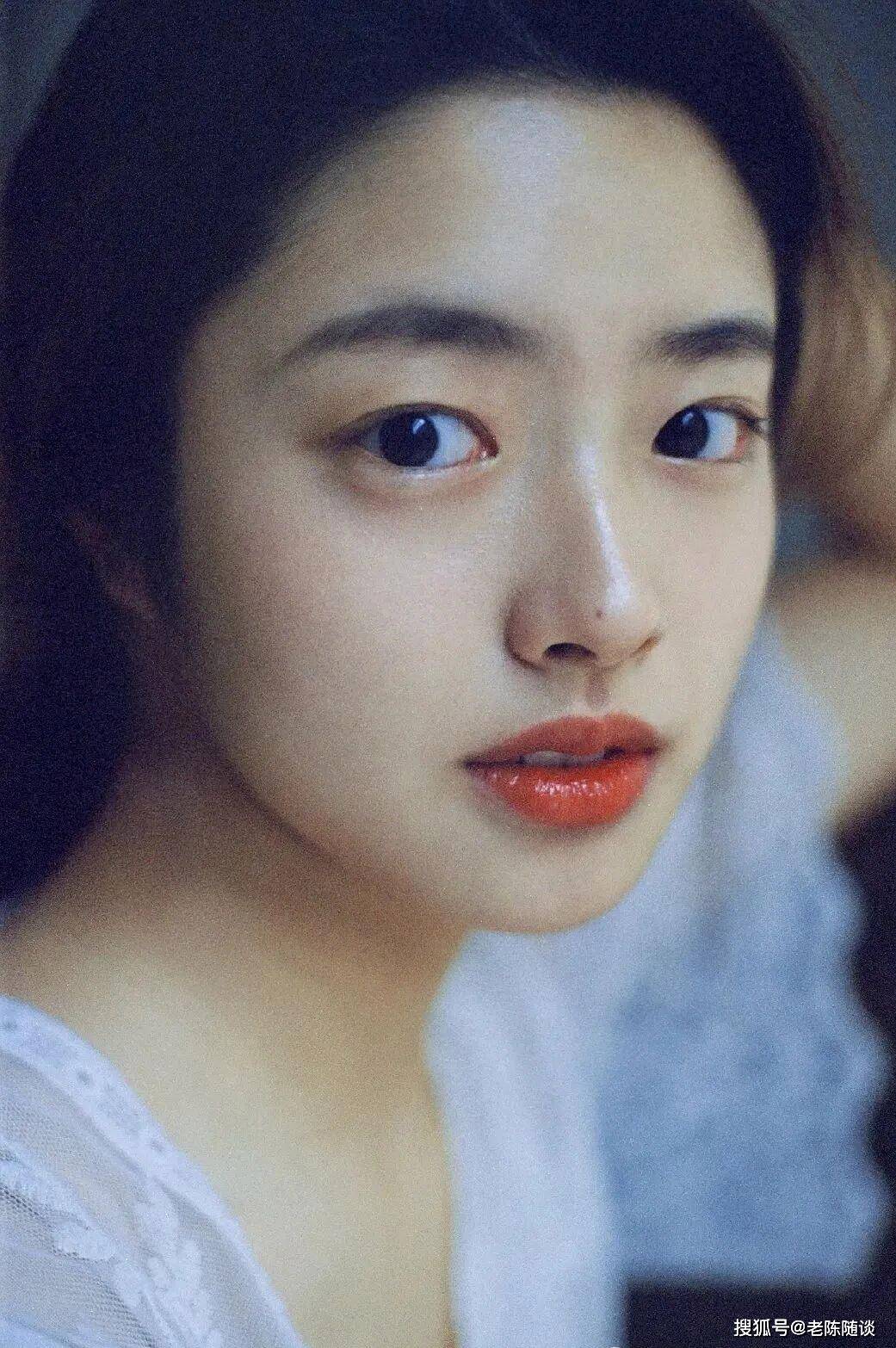 演员徐若晗 写真