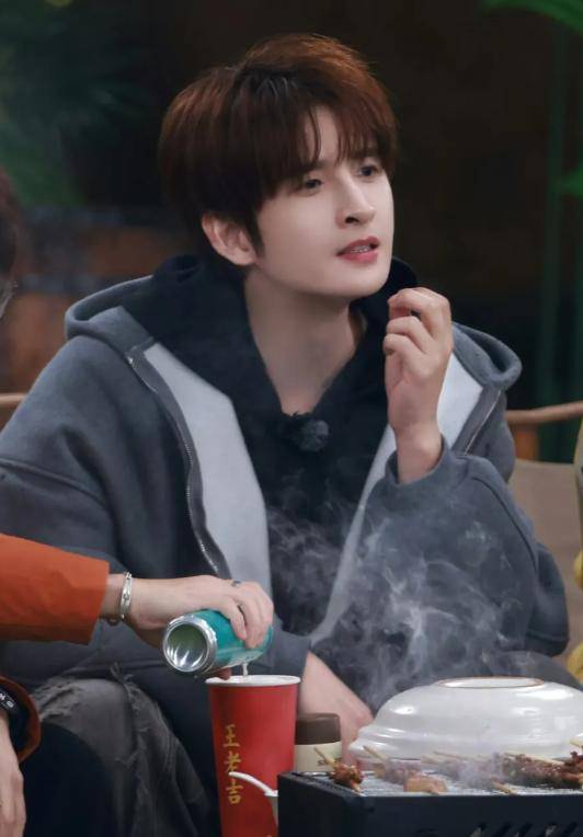 《披荆斩棘5》五公联动X-sister，王老吉见证名场面