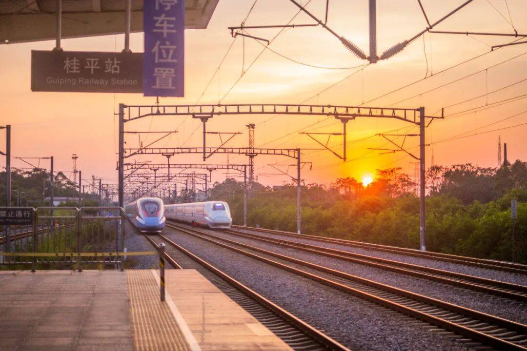 一条专列拉动整条产业链协同升温