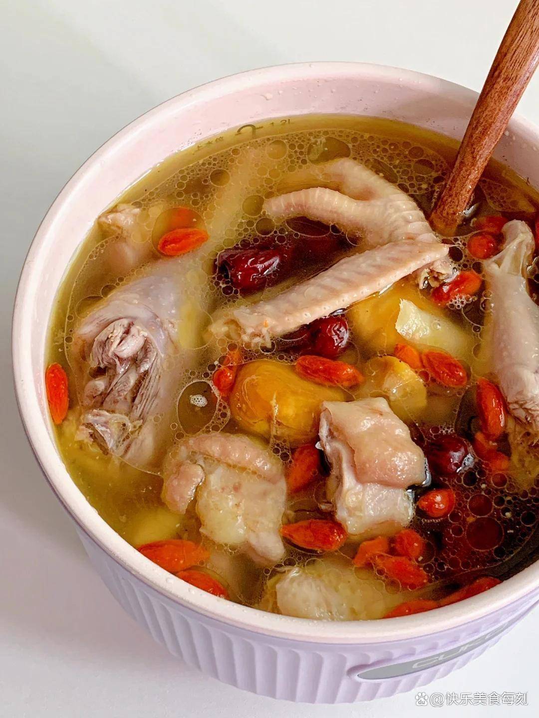 原创            “肝脏保护伞”,肝好人不老,应酬多的男士记得多吃这几样!