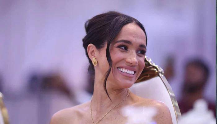 原创            梅根公关专家分析：她为何选择在此时抢夺皇室风头？