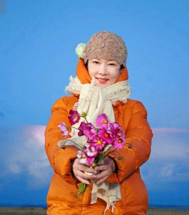 她是古装第一美女：入行40年零绯闻，让儿子随母姓，综艺里杀疯了