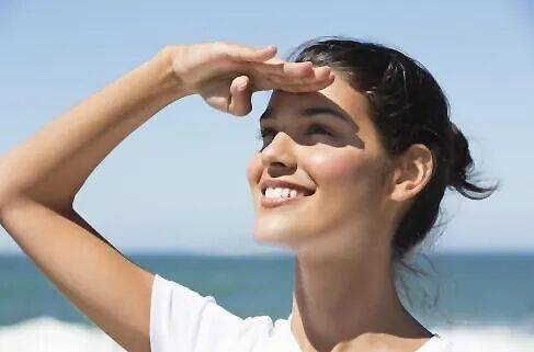 夏天晒黑了？秋冬怎么白回来？