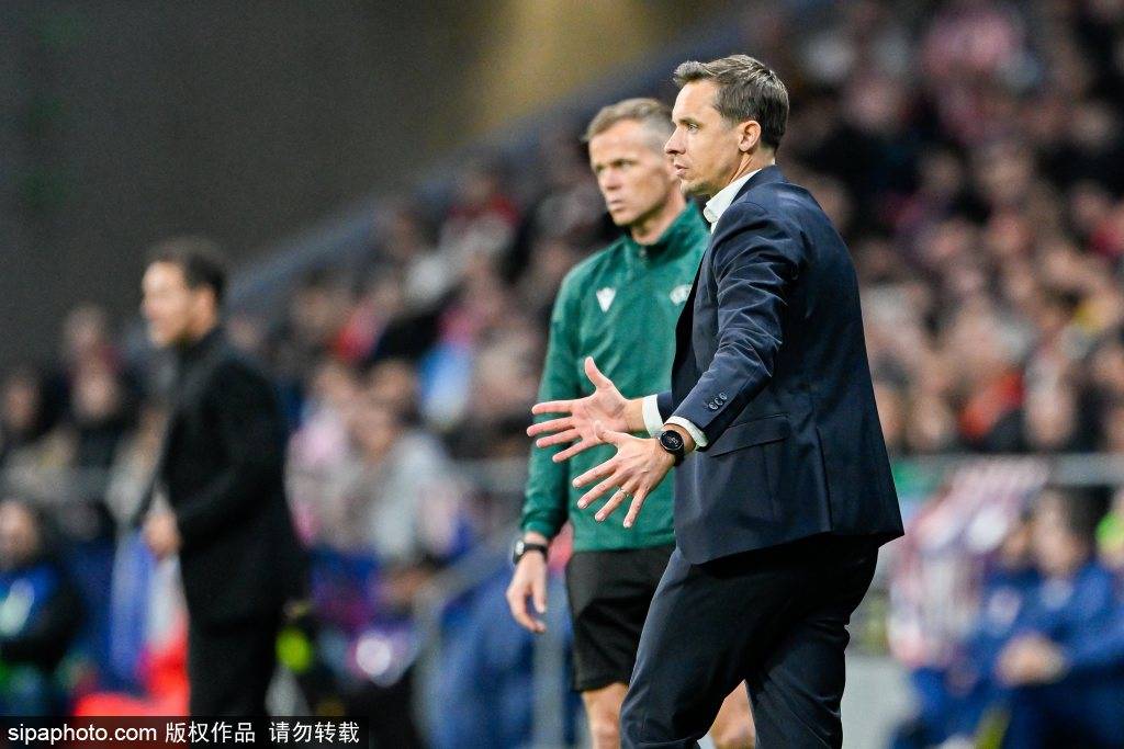 大连英博输了比赛，却赢了尊重，6万人的主场为中超收官战挣脸面