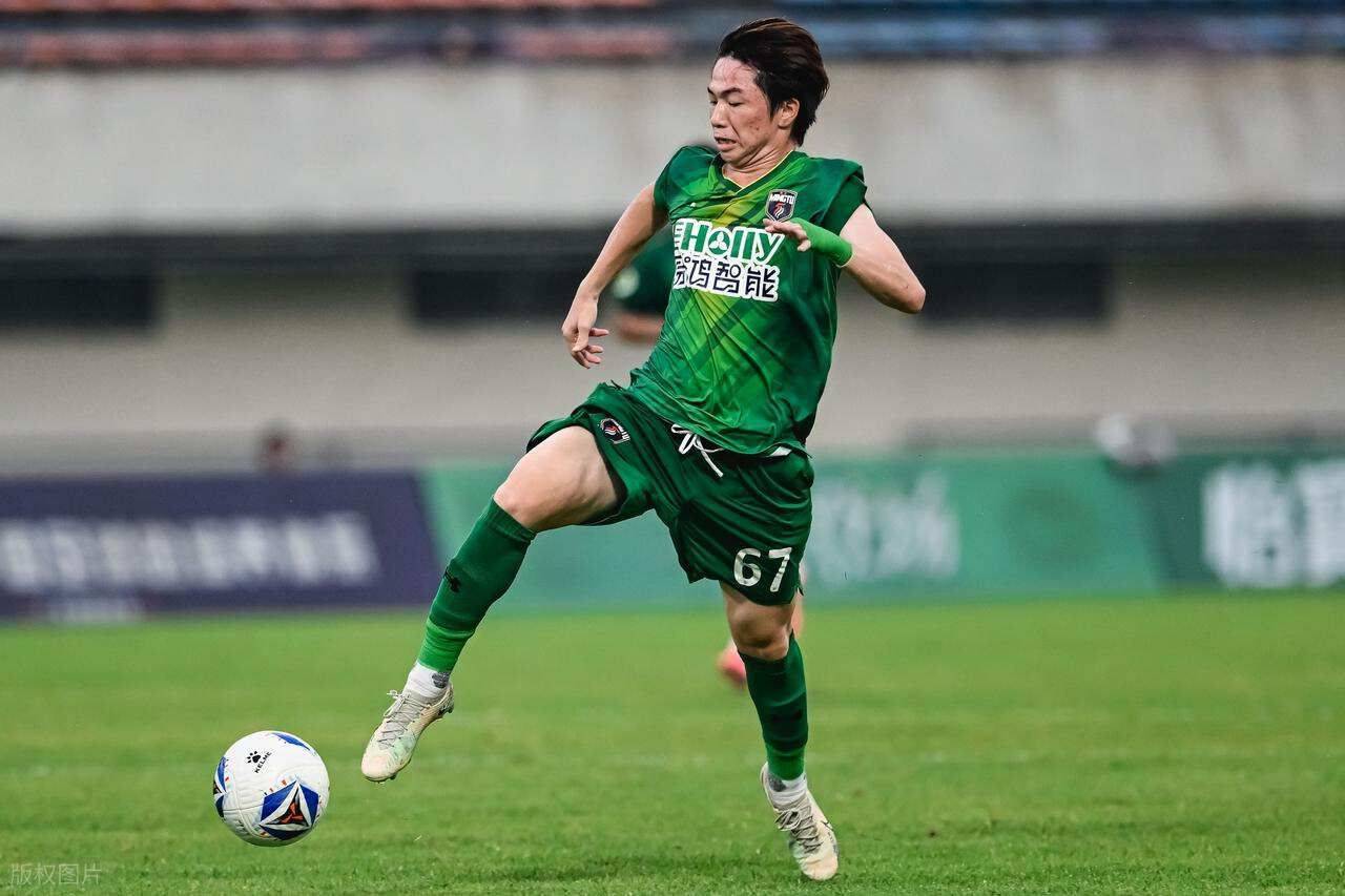 原创            意外！唐天翼得到中甲俱乐部年薪60万合约邀请，未来有望爆发