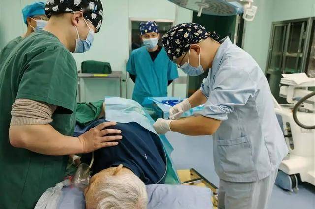 肠道肿瘤手术一做，人生倒计时就开始了？医生坦言：要注意这4点