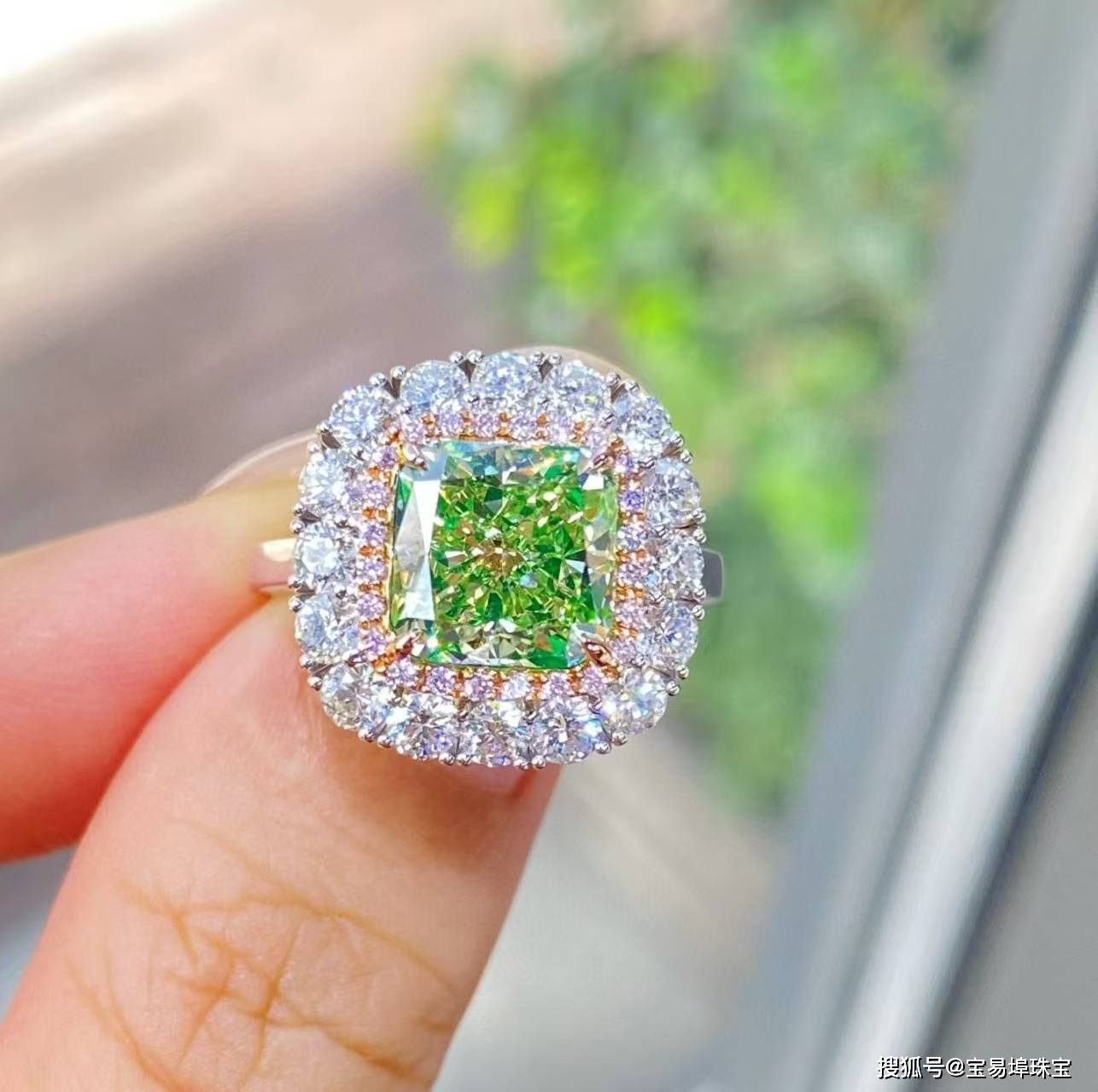 上海钻石饰品回收，专业鉴定师团队，GIA证书钻石优先高价收！