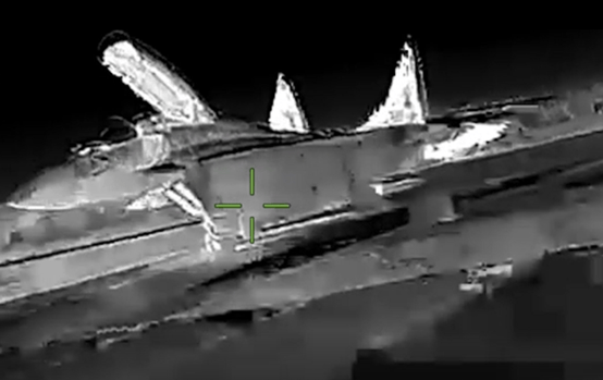 乌克兰发布画面：使用无人机摧毁俄罗斯一架米格-29战机