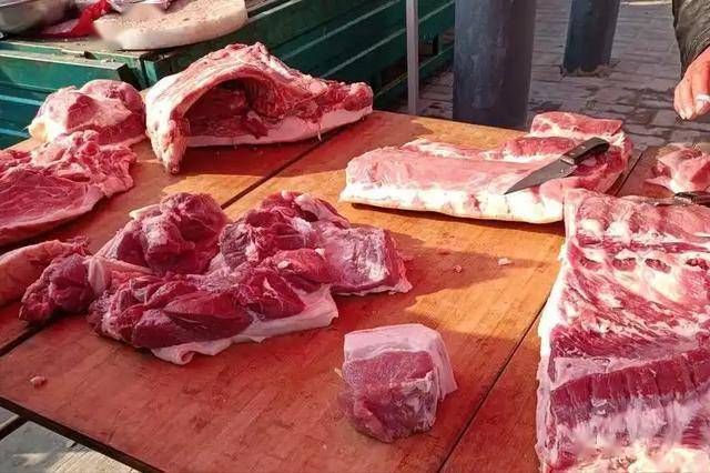 高血压吃肉：2种肉一定少吃，3种肉可常吃，平稳血压还能补营养