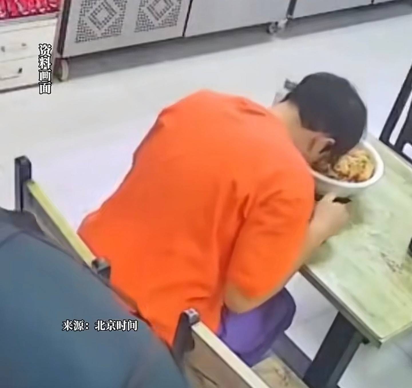 原创            后续！男子节食减重50斤，吃麻辣烫时晕倒被烫伤，评论区炸锅！