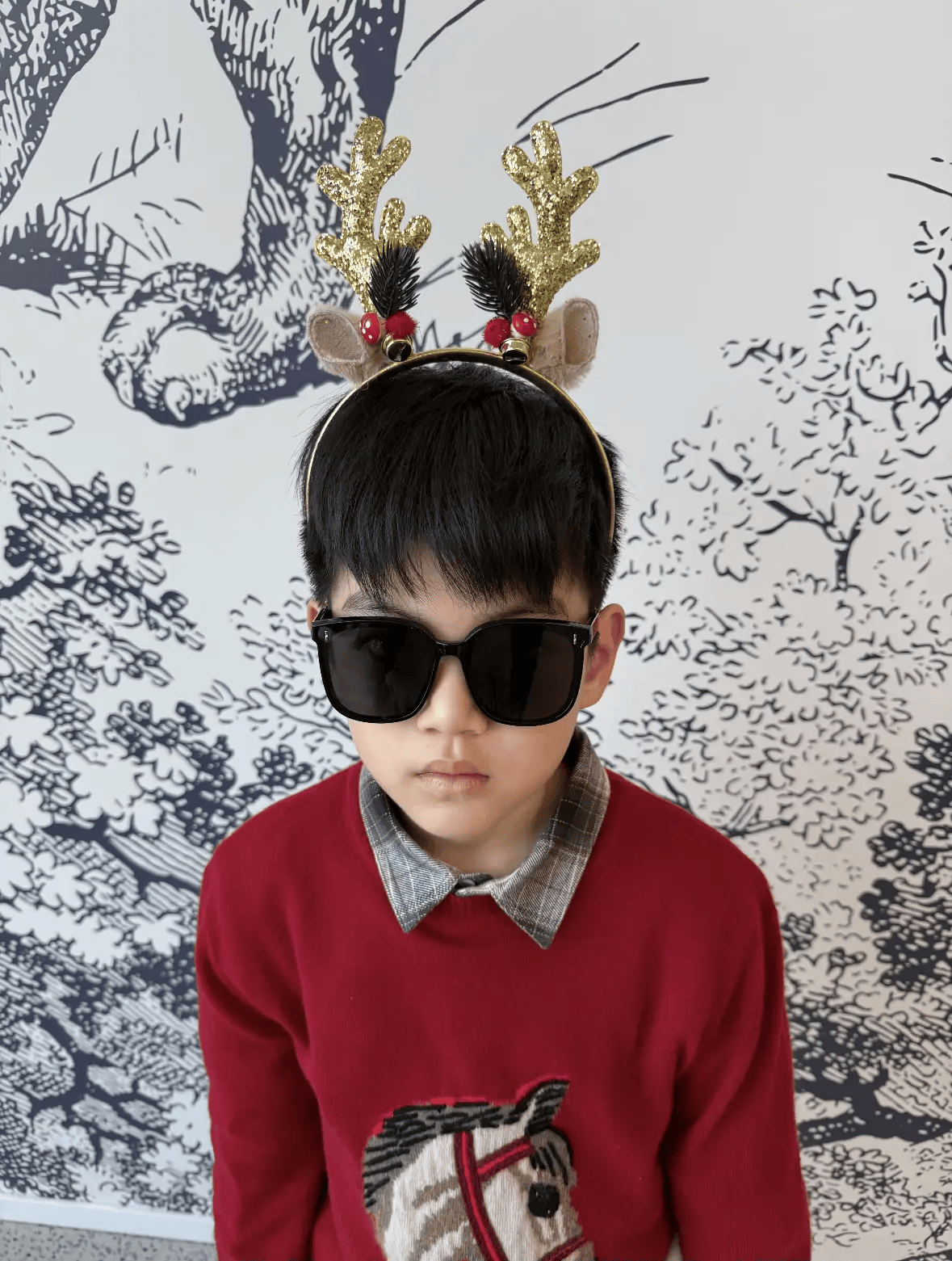 陈妍希晒儿子正脸照！9岁小星星长相酷似爸爸陈晓