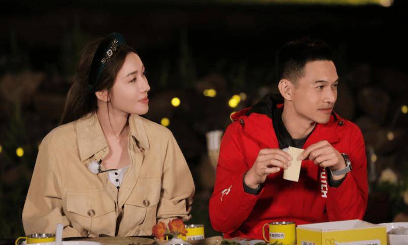 车崇健温暖举动打动女方！李施嬅坦承有被爱感觉：我觉得很甜蜜