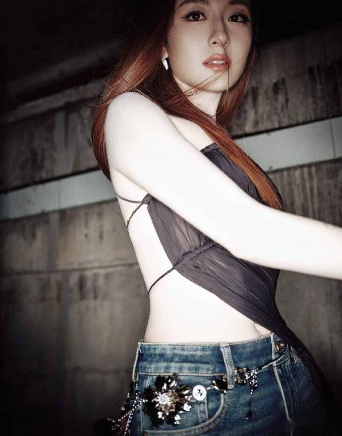 李兰迪性感写真，绝美造型让人心动