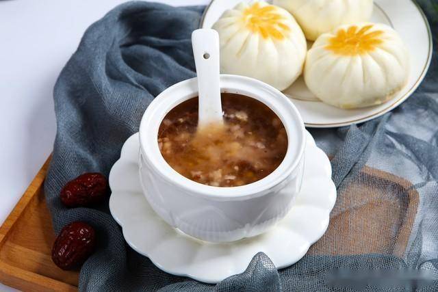 50岁后早餐别再只喝稀粥！4样蛋白王者吃对，免疫力、肌肉双在线