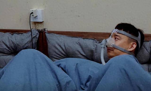 原创            钱再多有什么用？53岁黄磊身体出问题，何炅也遭殃，孙红雷没说错