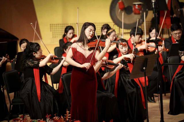 山西工商学院新年音乐会绽放高雅艺术魅力