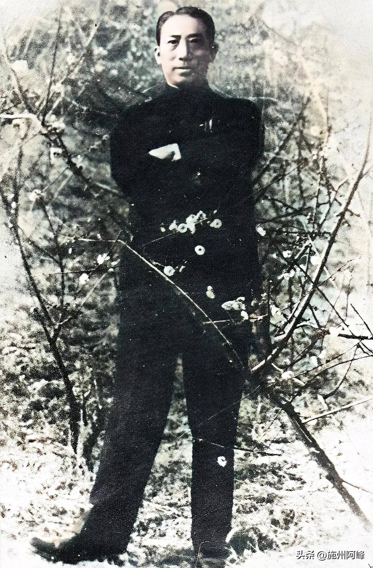 原创            老照片：军统头子戴笠生前的照片，英国首相与女王伊丽莎白二世