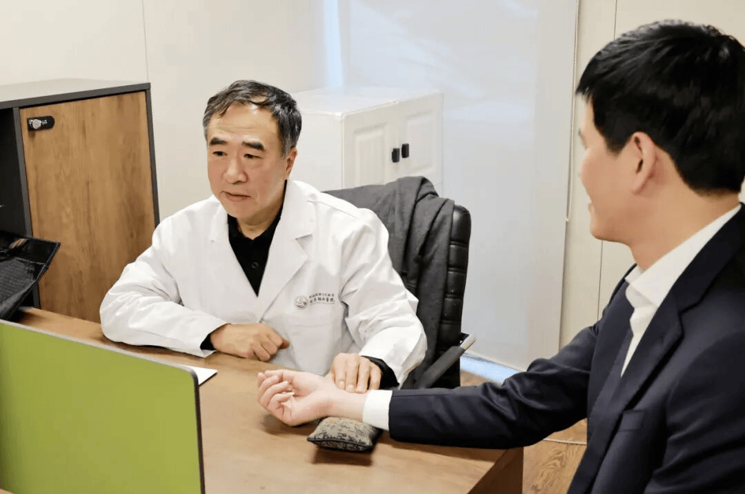 深耕中医养生，赋能精英健康！眩晕刘龙生沙龙分享引行业关注