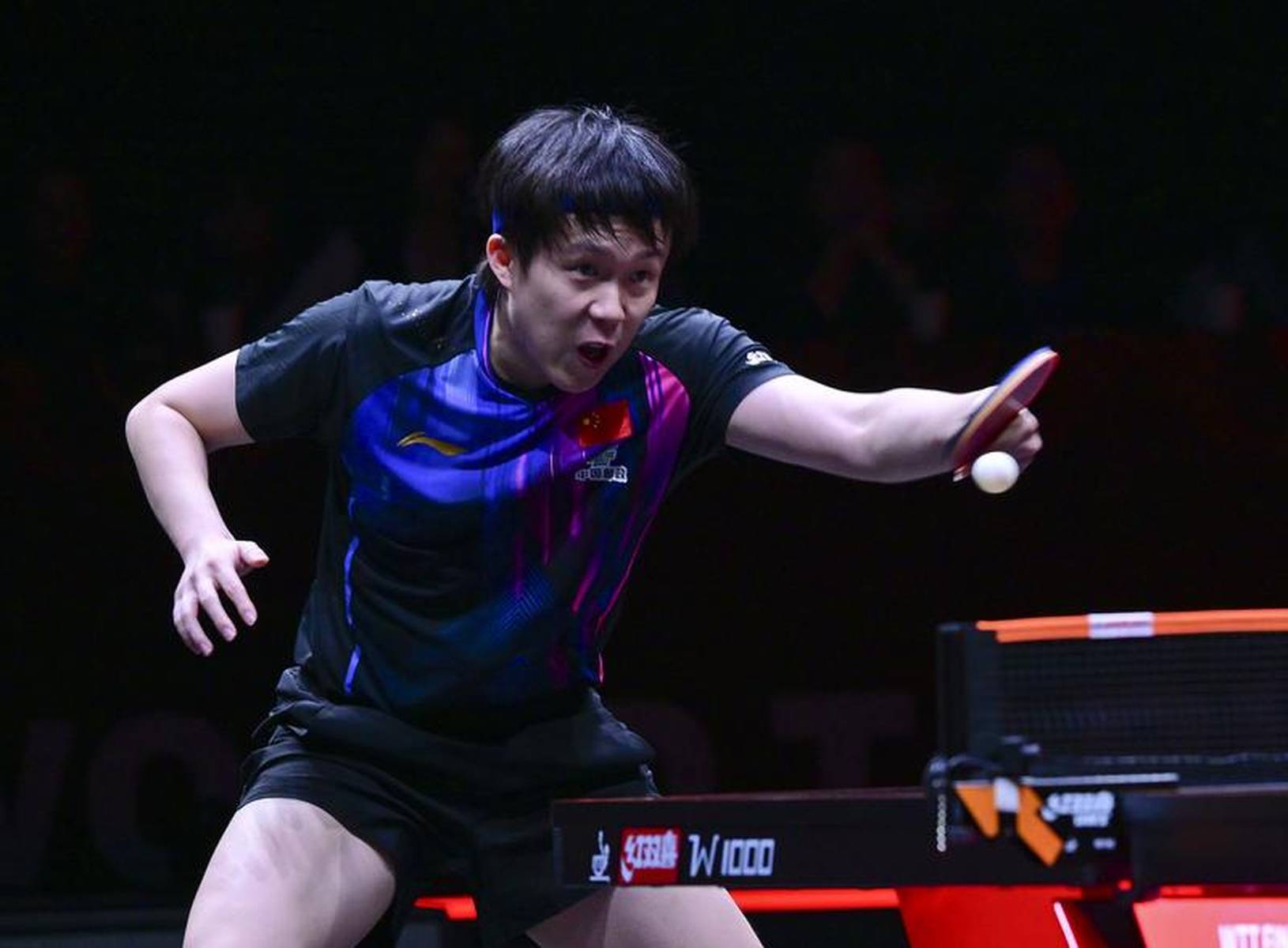 WTT香港总决赛：王楚钦晋级半决赛 孙颖莎领衔国乒包揽女单四强