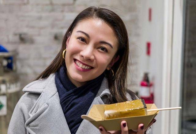 香港知名女星遇意外骨裂，吃止痛药拍戏，两年相亲十多次至今单身