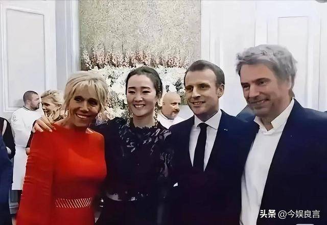 原创            事实证明！陪马克龙回国的巩俐，可能已经走上了另一条大道