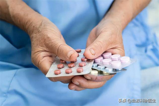 身体发出这3个信号，请暂停服用二甲双胍！