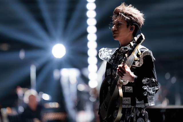 《不二莓》唱响央视，是“民乐复兴”与“家乡振兴”的双向奔赴