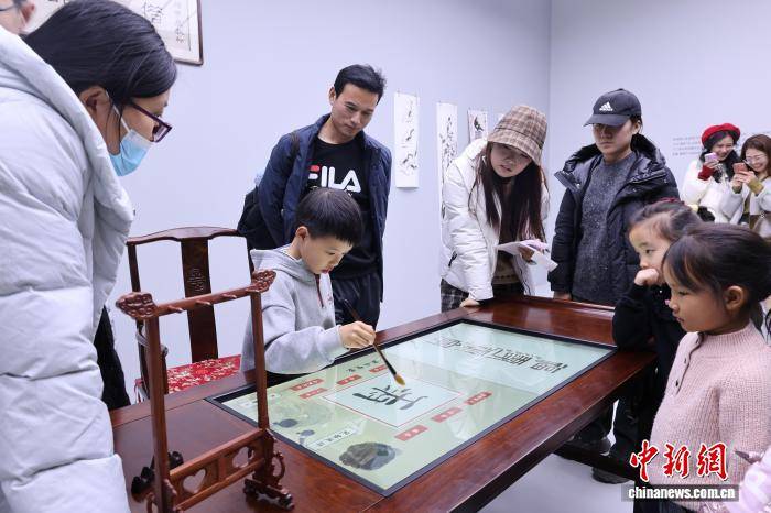 “齐白石与山东弟子”特展启幕 勾勒齐派艺术在鲁薪传脉络