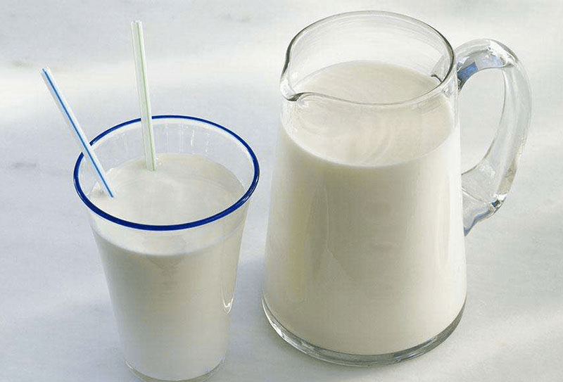 “晨起一杯酸奶，夜寝一杯牛奶”，为特发性震颤患者带来诸多益处！