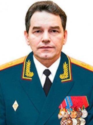 俄武装力量作战训练局局长遭汽车炸弹袭击身亡 目击者：没开几米车突然爆炸