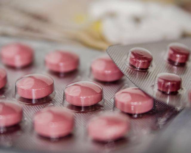 高血压患者必看！长期吃降压药，若出现这三种情况，建议马上停药