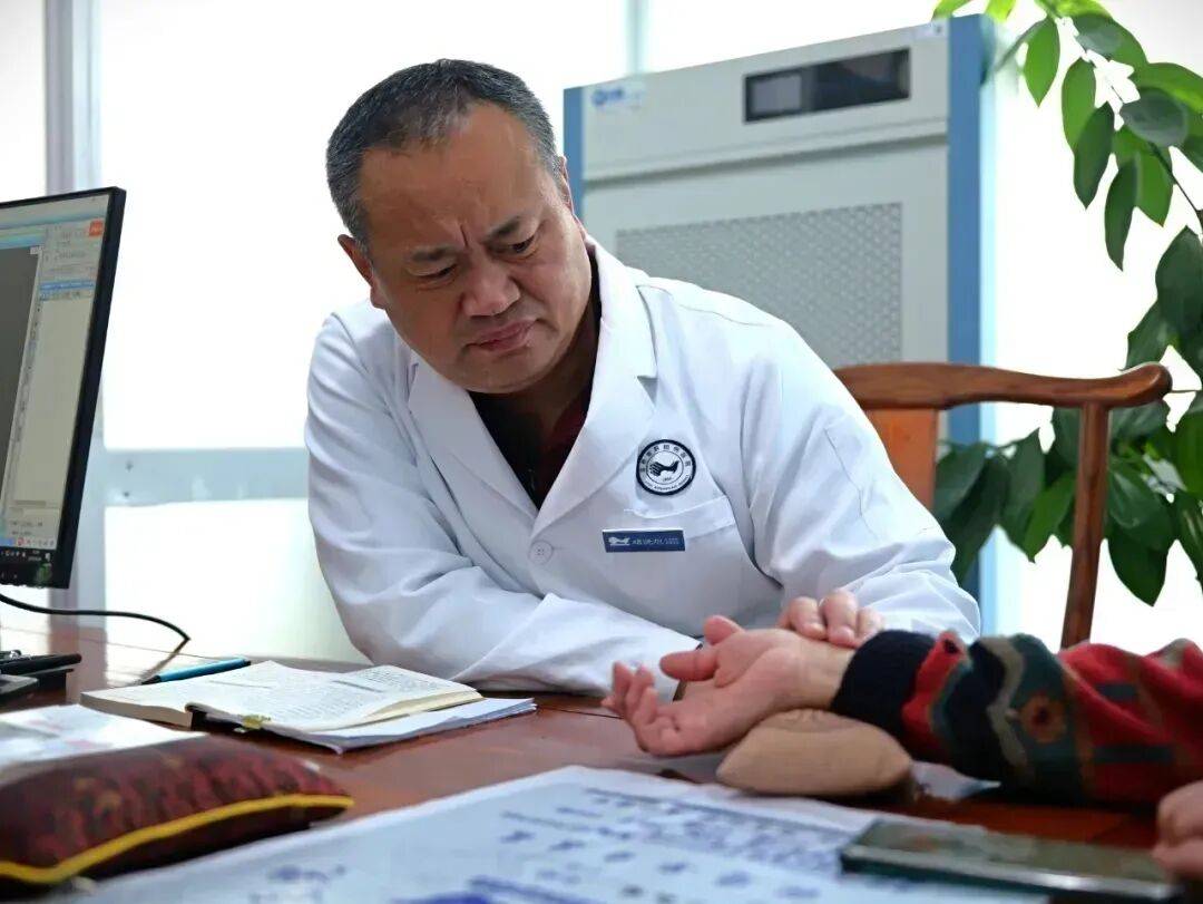 节气话养肝丨冬至：一阳初动调肝气，藏精蓄锐待春发