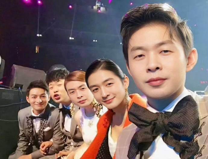 杜海涛回应“快乐家族除了他共用一张脸”：一句话一辈子一生情一张脸