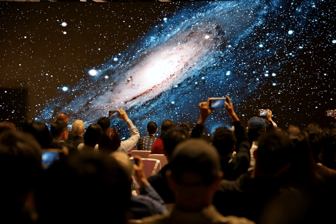 可灵AI亮相首届香港国际AI艺术节，携手全球顶尖学者、艺术家共话AI创作新趋势