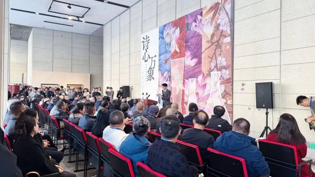 张闻冰陶瓷艺术展在京开幕并签约作品集