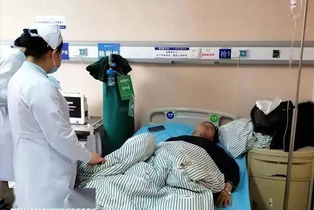 不要轻易做手术！医生劝告：过了60岁以后，这4类手术尽量要避免