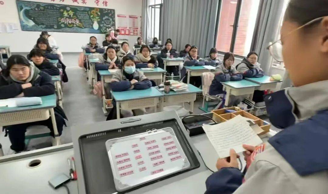 湖州求是技工学校“读书月·共读名人传记”活动中期成效显著