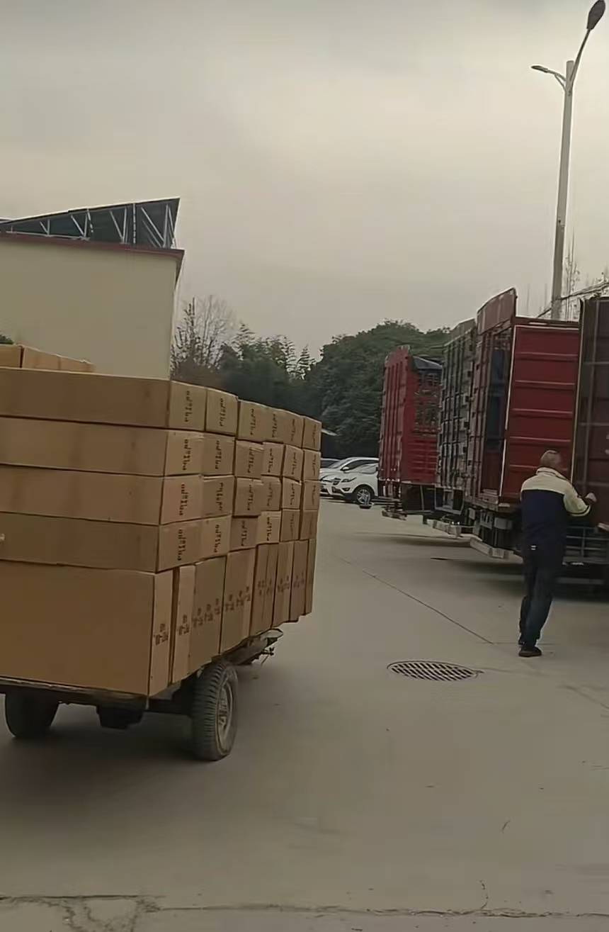 许昌一陶瓷厂为环保禁止燃油车进厂？当地：表述不准确，“国五”标准以下车辆无法进入